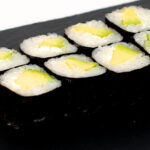 Maki aguacate y queso