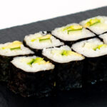 Maki pepino y aguacate